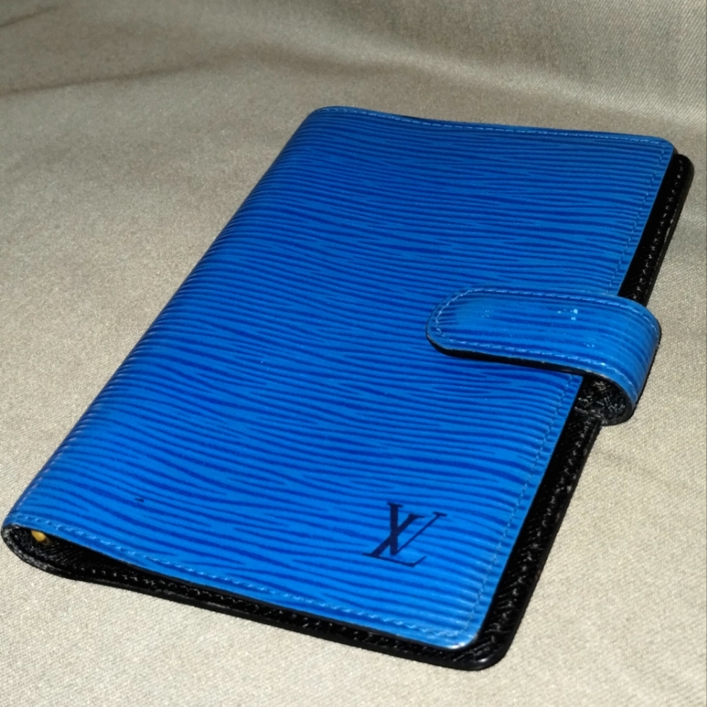 LOUIS VUITTON BLUE EPI LEATHER PLANNER/POCKETBOOK/ORGANIZER 6" x 4" ~ AUTHENTIC - Picture 2 of 12